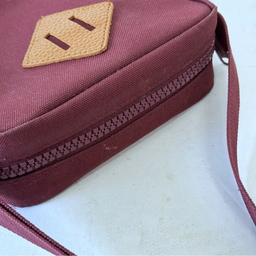 HERSCHEL HERITAGE MEN’S CROSSBODY BAG Burgundy/Wine Canvas Travel